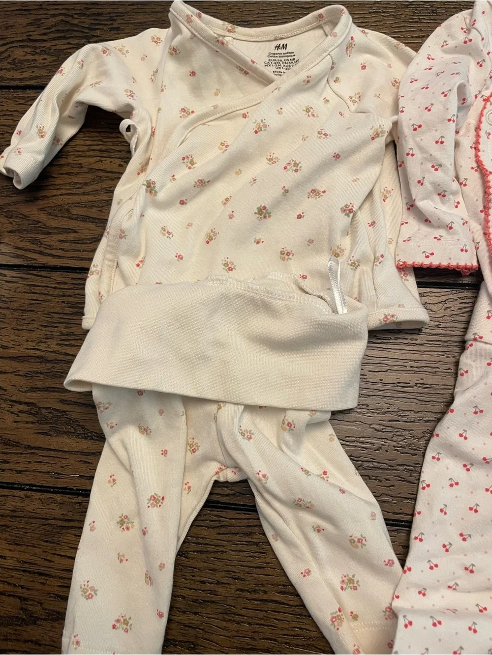 4 H&M newborn outfits